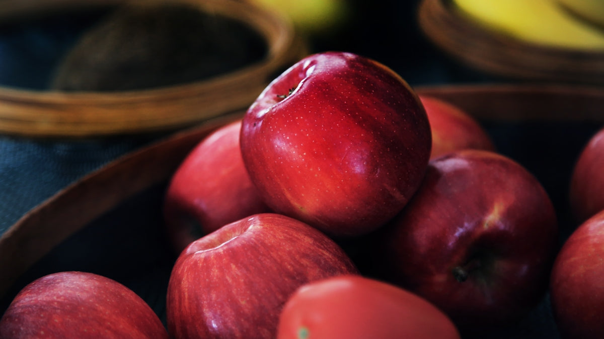 red apple fruit lot